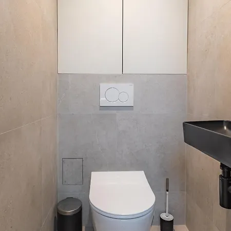 Apartment Elegant Bright And Air-conditioned 2 Bedroom In Bastille *
